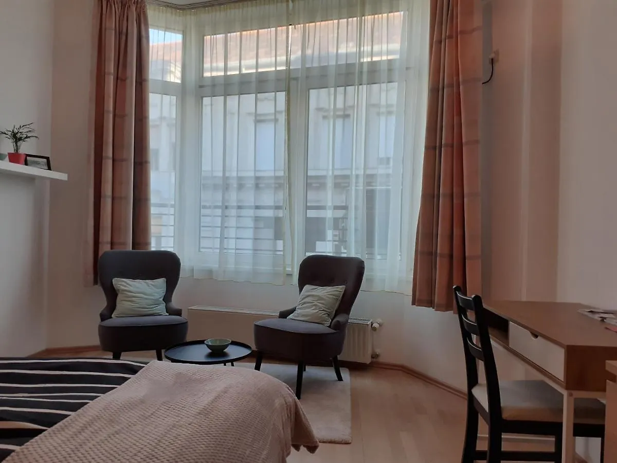 Central Belvedere Apartman Budapest 0*,  Hungary